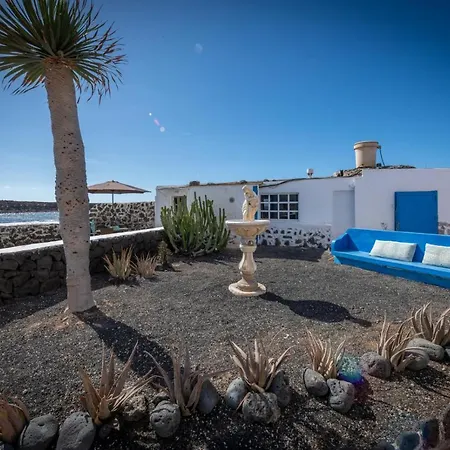 Beachfront Two Bedrooms House Casa Toral *