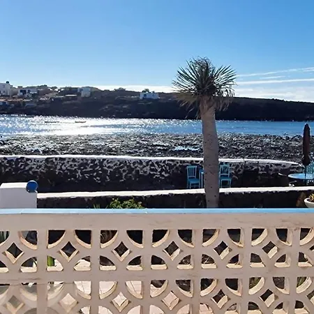 Beachfront Two Bedrooms House Casa Toral Majanicho