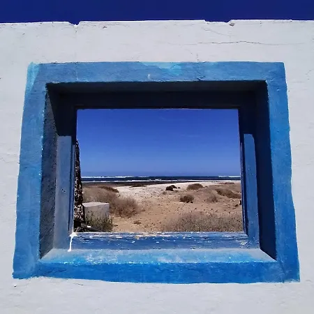 Holiday home Beachfront Two Bedrooms House Casa Toral *