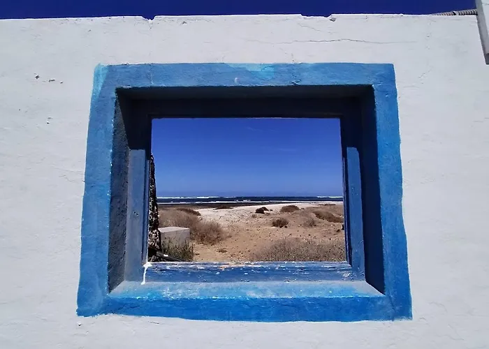 Nyaraló Beachfront Two Bedrooms House Casa Toral *