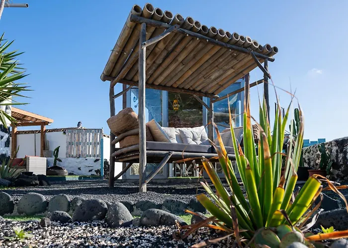 Casa de Férias Beachfront Two Bedrooms House Casa Toral *