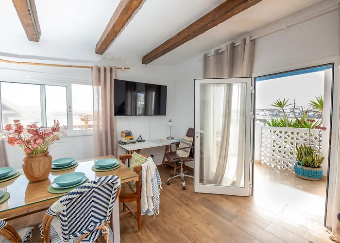 Beachfront Two Bedrooms House Casa Toral Casa de Férias Majanicho